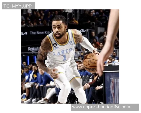 浓眉称赞拉塞尔专注职业精神改变比赛走势展现真正球员风范 浓眉称赞拉塞尔专注职业精神改变比赛走势展现真正球员风范