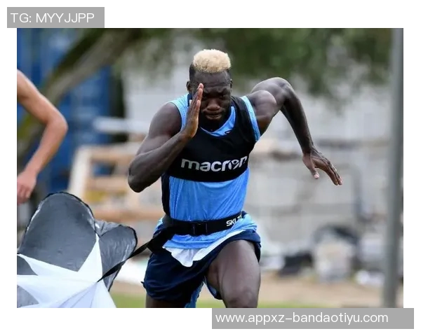 意大利媒体报道费内巴切关注埃斯波西托与斯卡马卡引援计划 意大利媒体报道费内巴切关注埃斯波西托与斯卡马卡引援计划