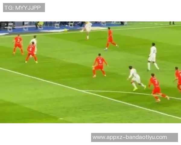 阿诺德复出将助巴尔韦德重返右后卫位置结束流亡状态 阿诺德复出将助巴尔韦德重返右后卫位置结束流亡状态